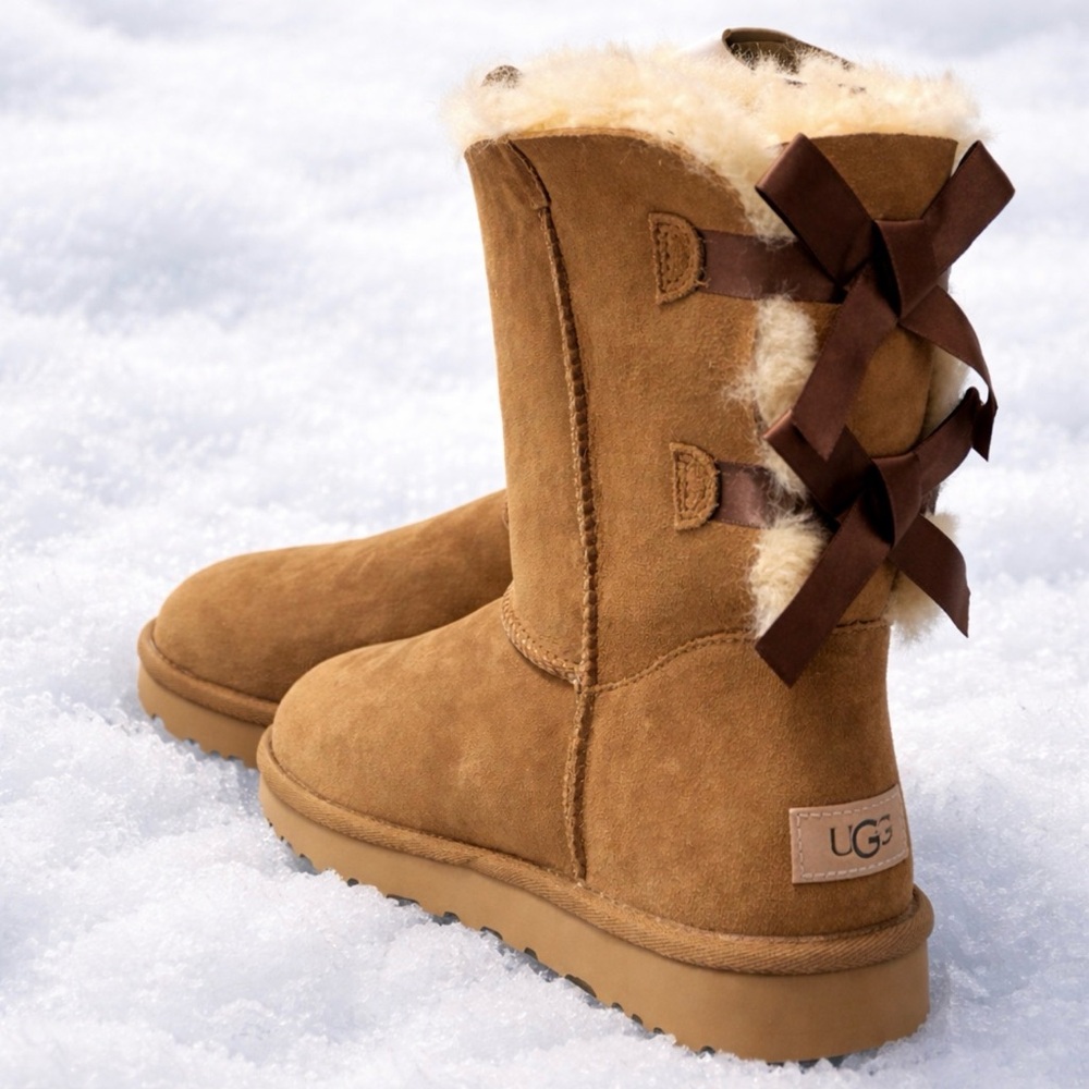NEW UGG Women's Brown Sheepskin Winter Boots Bailey Bow 2